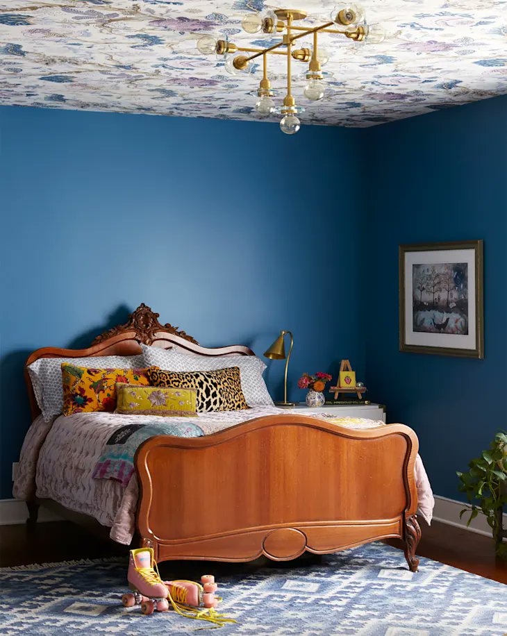Household2001's tweet image. Bold walls, brighter vibes! 🎨💙 This deep blue paint sets the stage for warm wood tones, playful patterns, and unexpected textures. Pro tip: Pair rich blues with mustard, blush, or leopard for a daring yet cozy combo. #PaintColorMatching #BoldInteriors #ColorPop #HomeDecor