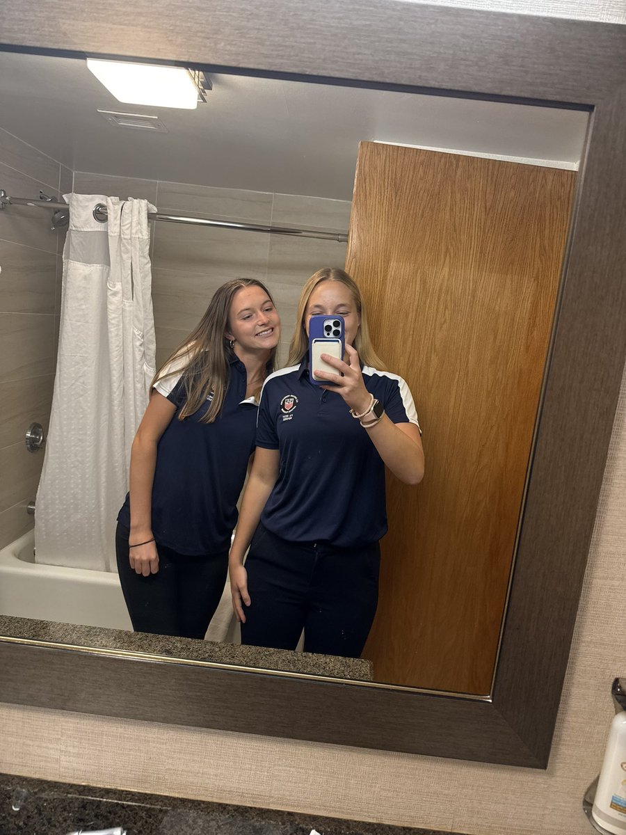 Freya Blatz🧤 tweet media