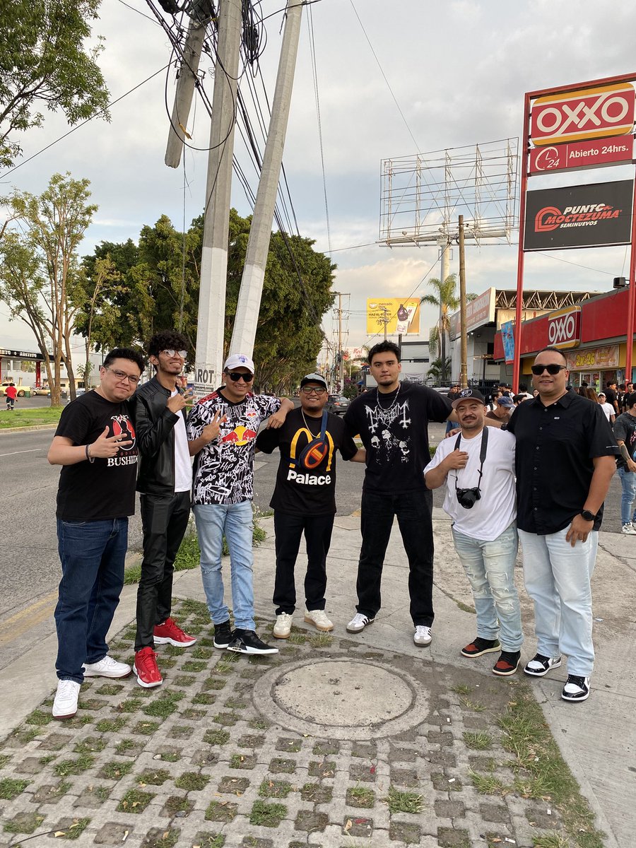 Twitter escritas en una foto
Puro caballo ganador 🔥🔥🔥