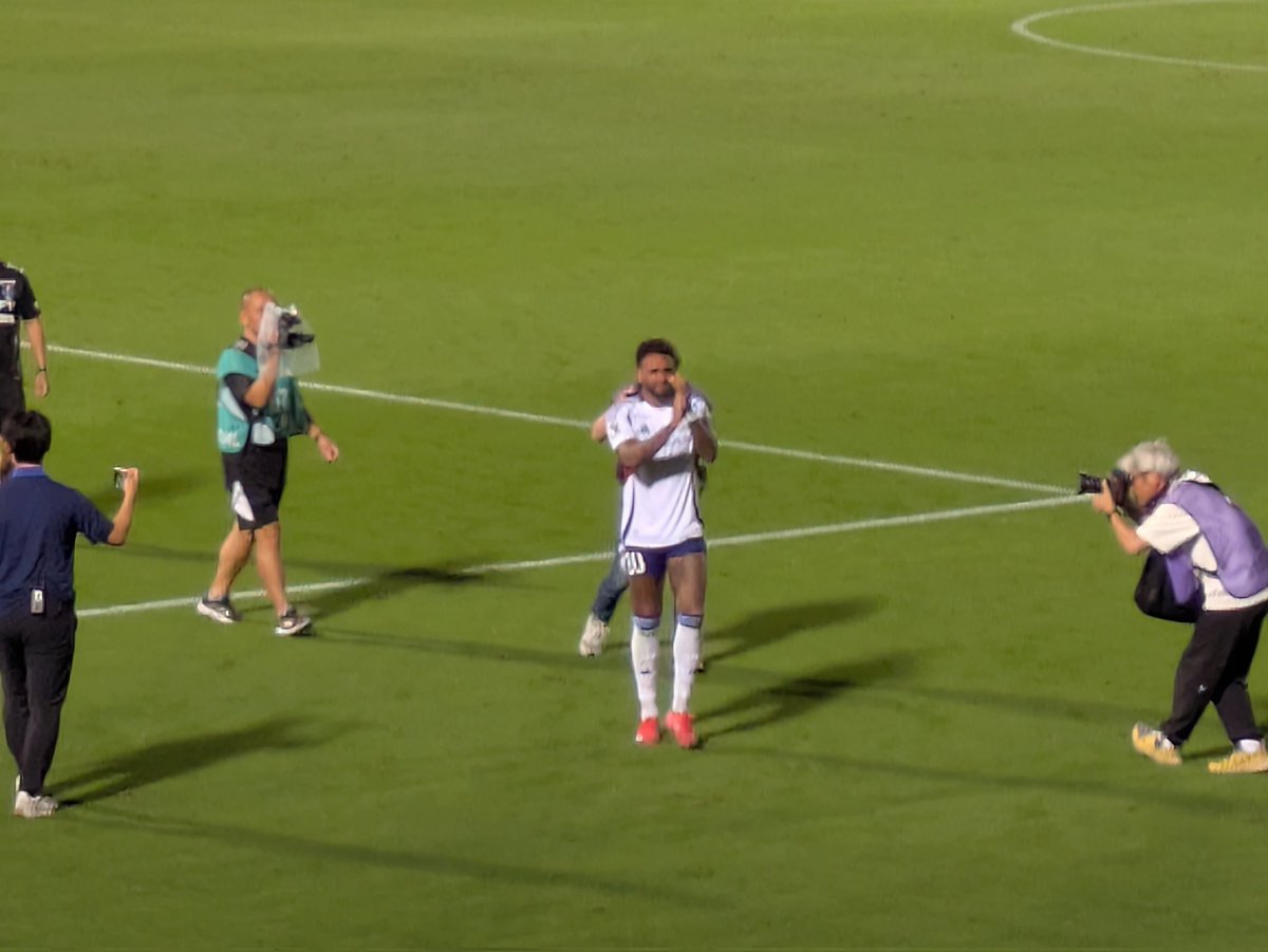 knob322's tweet photo. LOPES , Muito Obrigado！
#fmarinos
#AndersonLopes https://t.co/IwCUbyASHx