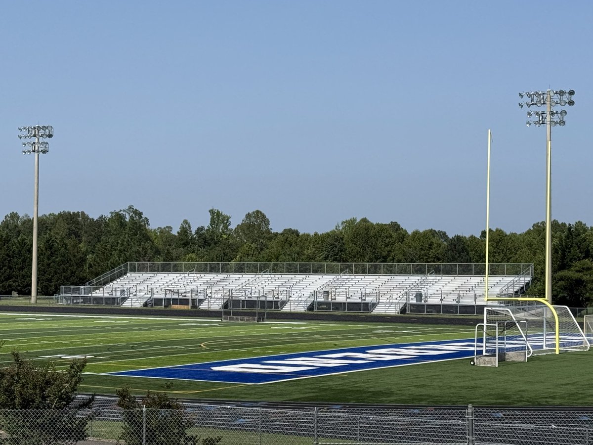 RandomSportsGem's tweet image. Riverbend High School in Fredericksburg, Virginia! Home of the Bears!