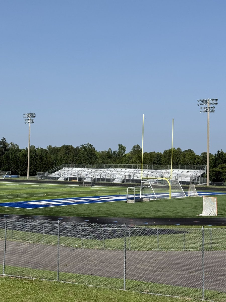 RandomSportsGem's tweet image. Riverbend High School in Fredericksburg, Virginia! Home of the Bears!