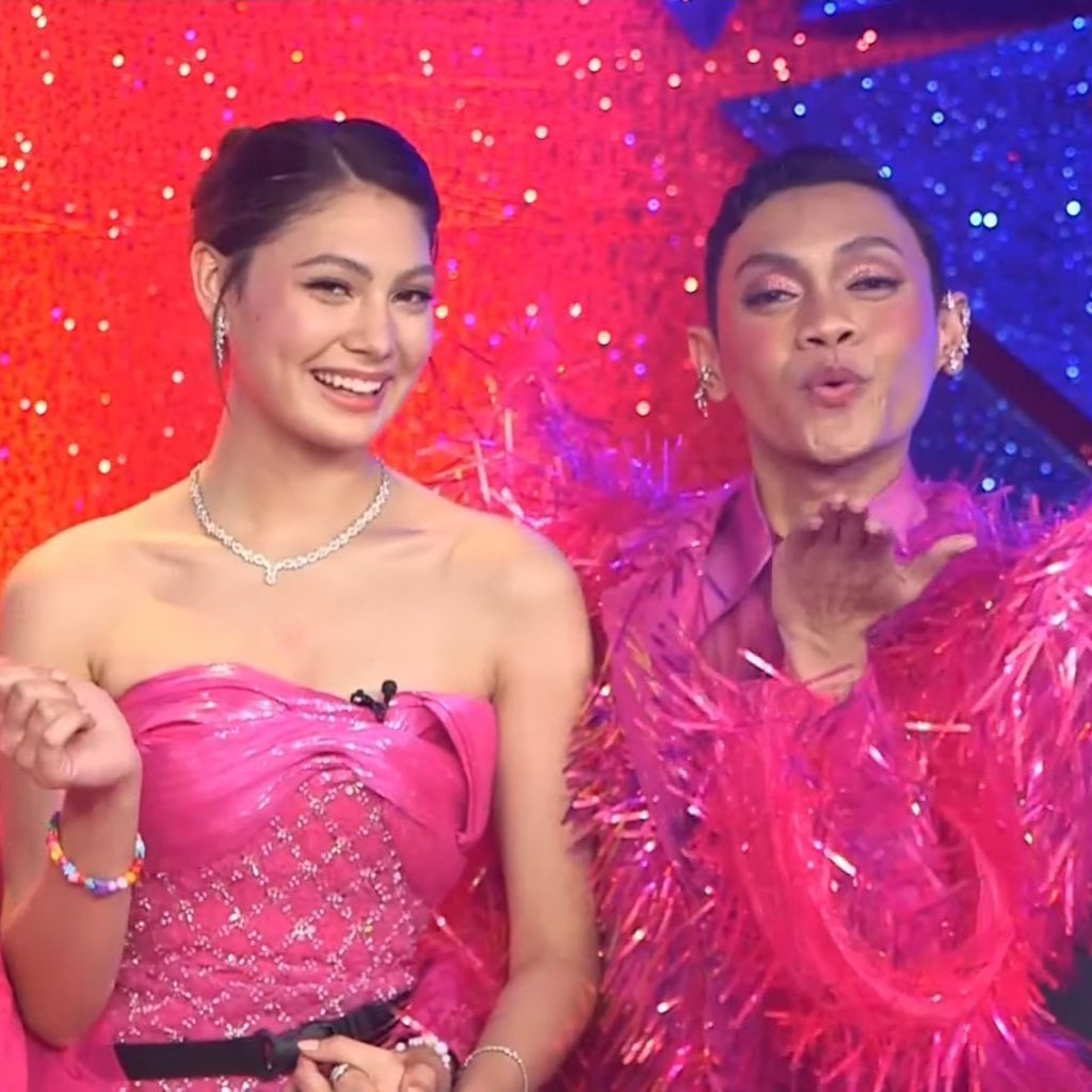 bepblap's tweet image. CharEs might not be this season’s Big Winner but they SURELY are — the housemates’ BIG WINNER and more.

But again, this game is a game of money.
And sadly, they don’t have that!

PERO I’M SO PROUD OF BISAYA REPRESENTATION UP THERE!!!! 💗🙌🎉

#PBBCollabTheBigNight