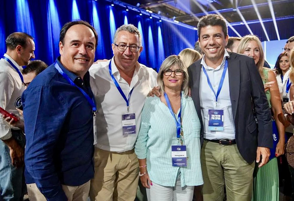 JFPerezLlorca's tweet image. Una delegación valenciana fuerte, unida y comprometida.

Más de 500 personas de Castellón, Valencia y Alicante representando al PPCV en el #21CongresoNacionalPP.

Somos la segunda delegación más numerosa… y eso no es casualidad.

Hoy reafirmamos principios, escuchamos a Europa y…