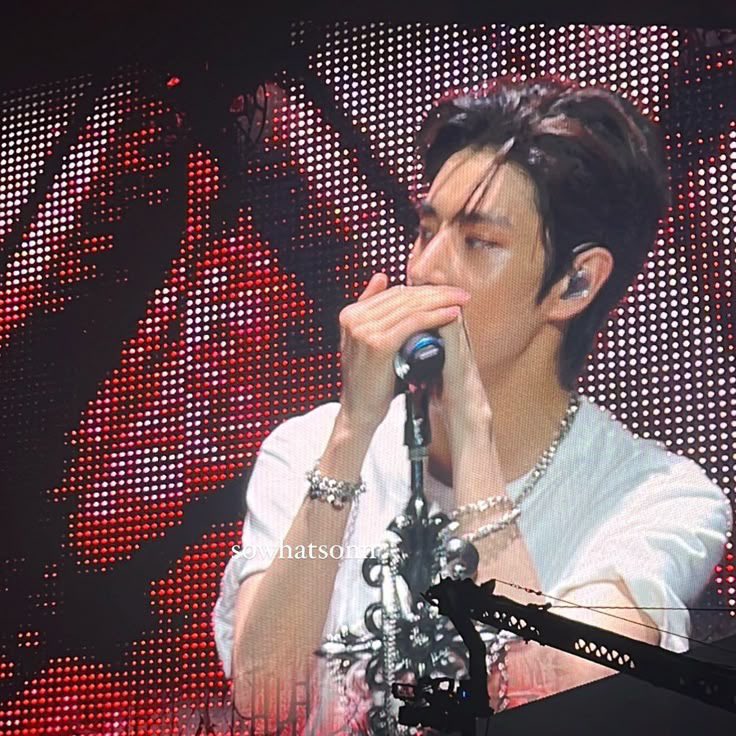 BAI양🍓🐱 (@itsmebaiyang) on Twitter photo 