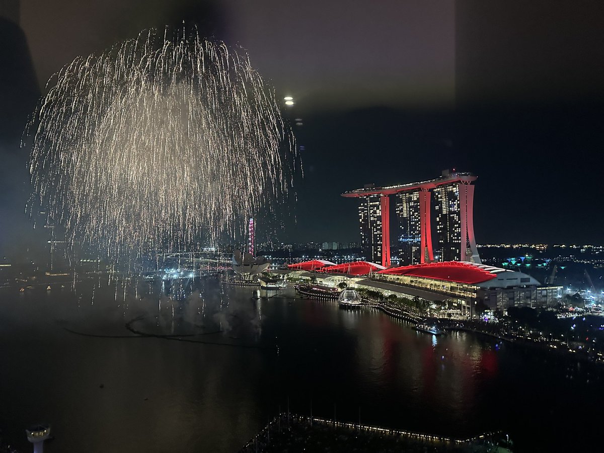 火币isla tweet media