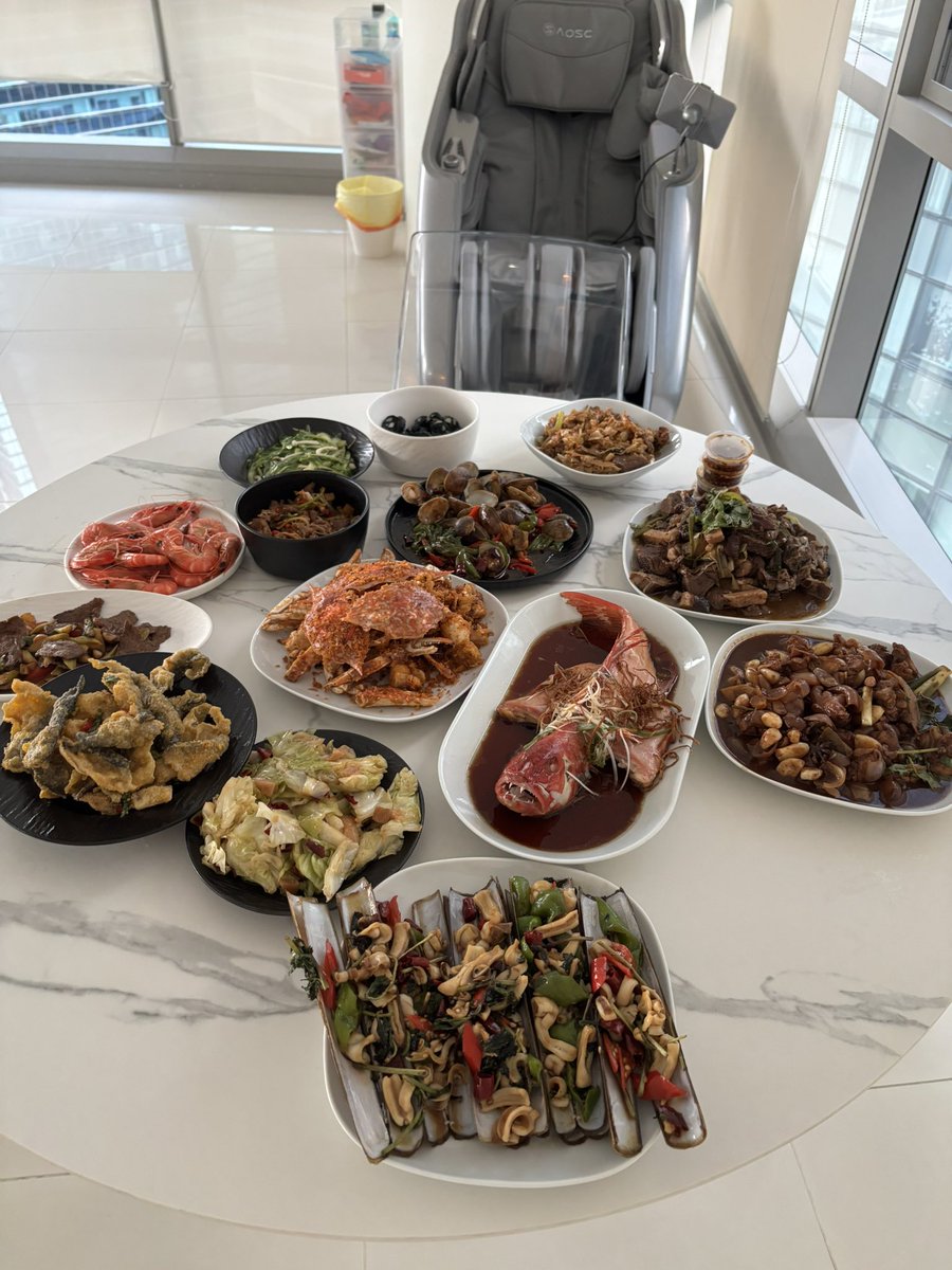 火币isla tweet media