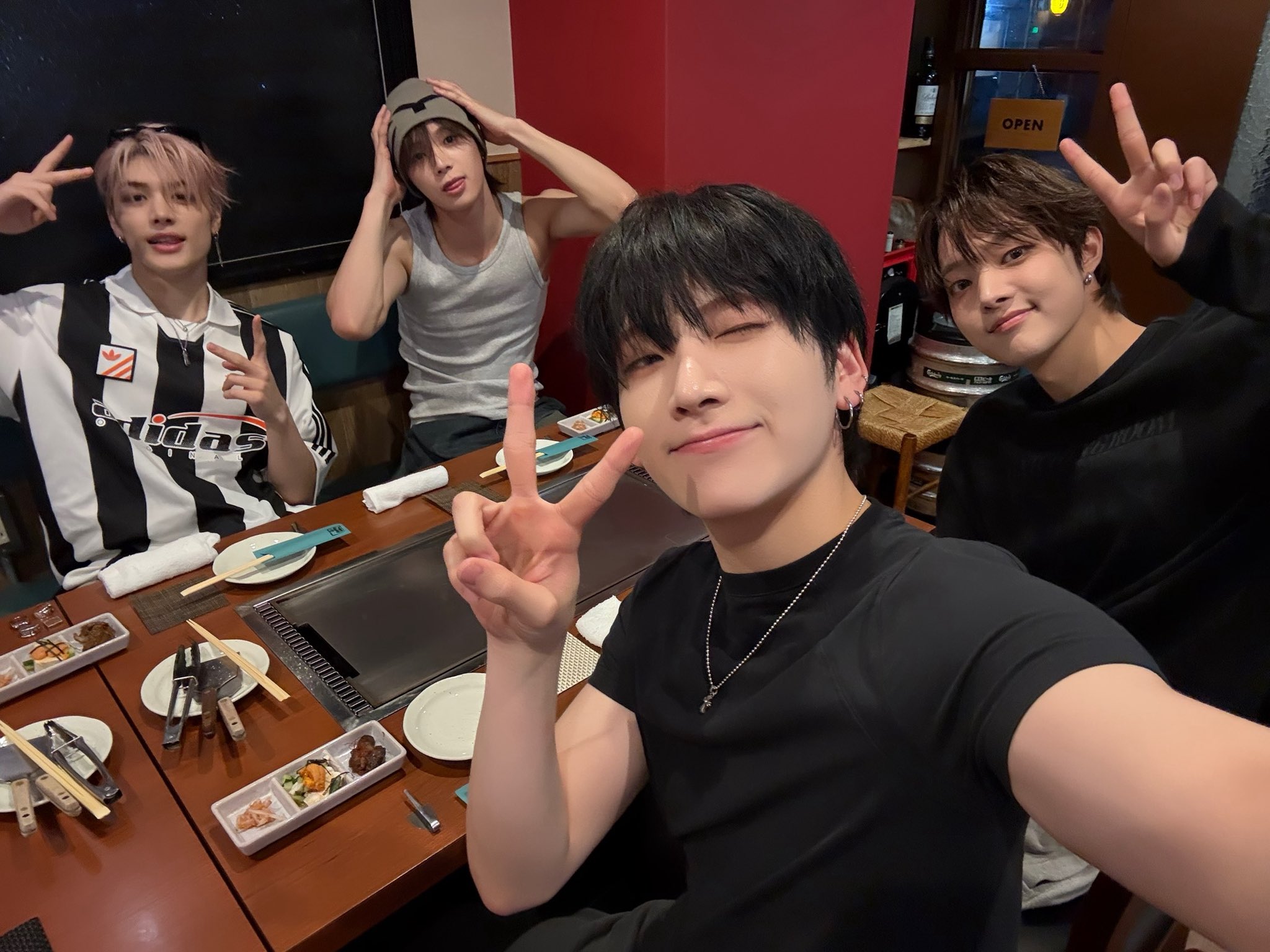 &TEAM YUMA チェキ サイン Weverse &TEAM YUMA チェキ サイン Weverse