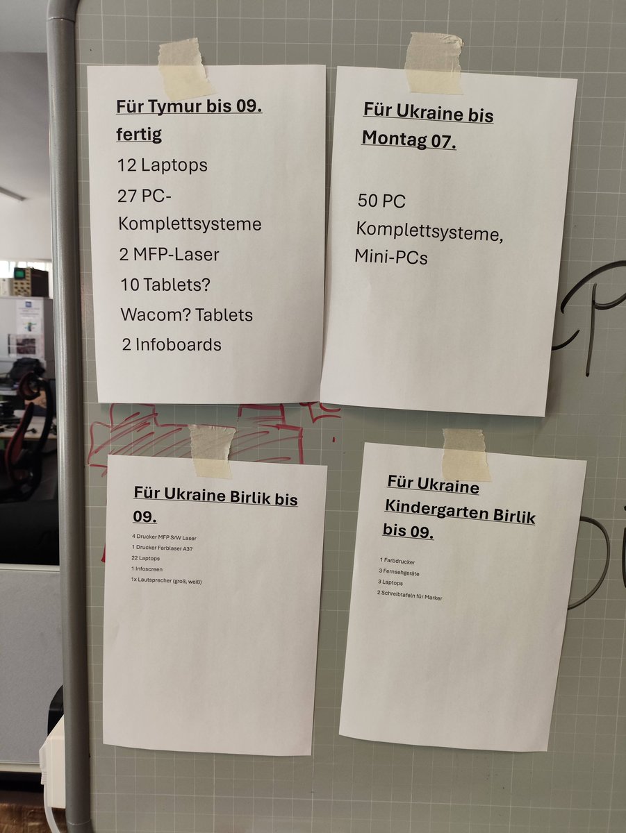 was wir am Wochenende machen? Wir bereiten 80 PC-Komplettsysteme, 35 Laptops, Drucker, Tablets und einiges mehr für Schulen in der Ukraine vor. <a href="/Romana_Bartl/">Romana Bartl @romanabartl@bsky.social</a> <a href="/MichaelJFazekas/">Michael Fazekas / SECI Executive Coordinator</a>