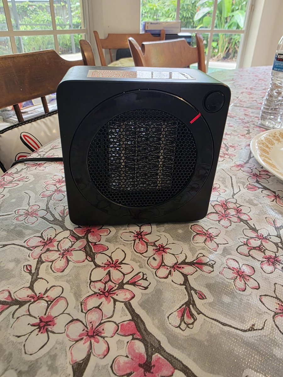 kiretoce's tweet image. The heaters I use to keep me warm even though it&apos;s summertime right now. A table top heater and a floor space heater. #strokesurvivor #strokerecovery