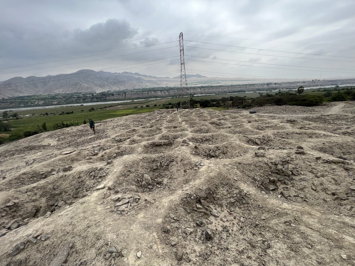 The Band of Holes just doesn’t translate to film in the right scale. It is huge, each hole has structure. There are 5 types of granite I found in all the holes I crawled into. That’s not by accident, there was functionality. It’s truly bizarre and a great mystery!