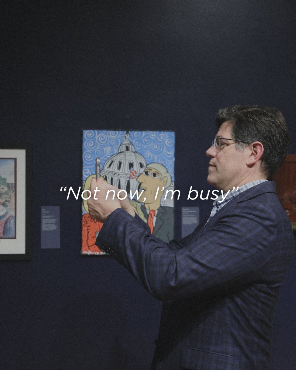 ClintonCenter's tweet image. 🤳 Busy exploring "Portraits From a Presidency" at the @clintoncenter.