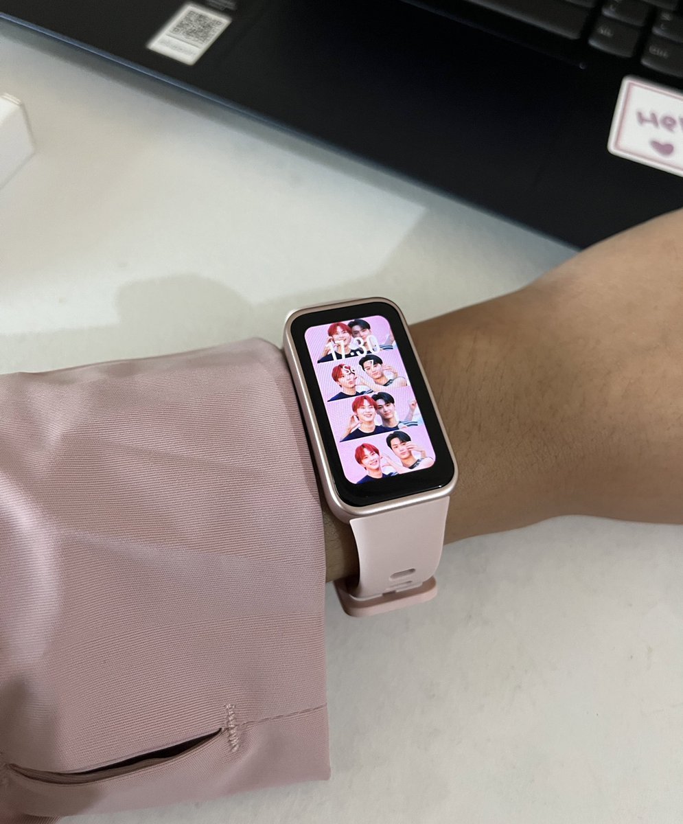 𝙖 𝙧𝙞𝙨 tweet media