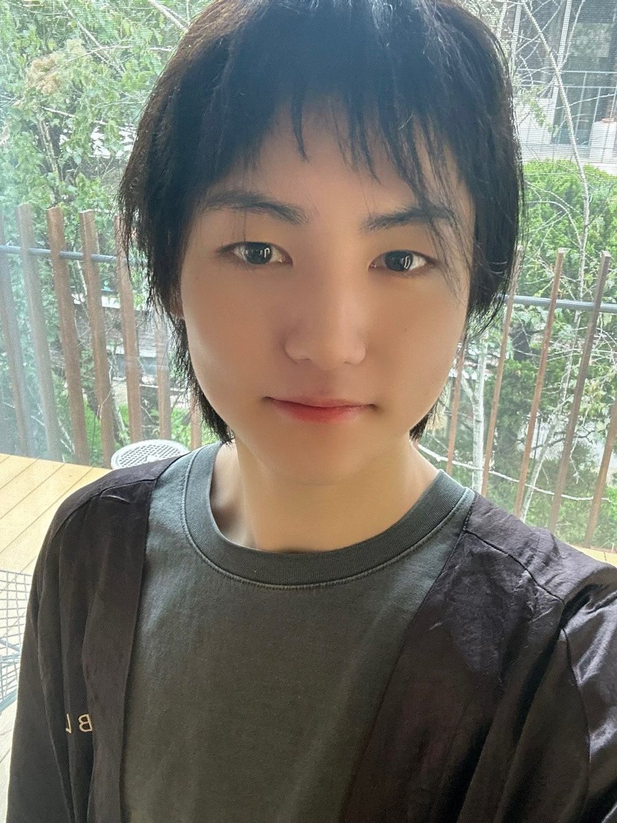 rjnsilver's tweet image. #twins #microbangs