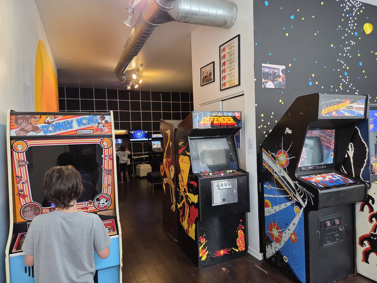 chigamespace's tweet image. We've got a new exhibit open this weekend!
chicagogamespace.com/exhibitions/sc…
The new indie classic SCHiM is playable alongside our usually awesome collection.
Come by Sat-Sun 2-5pm, beat the heat, and have some fun!