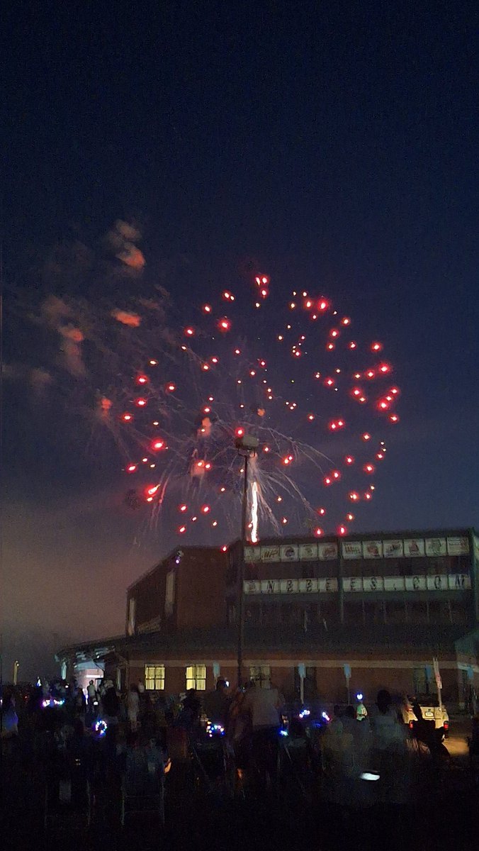 jayoung3292's tweet image. #Happy4thofJuly from the "Hard Hittin" @CoNBCT ✊️ #GreatAmericanBoom #4thofJuly #IndependenceDay 🇺🇸