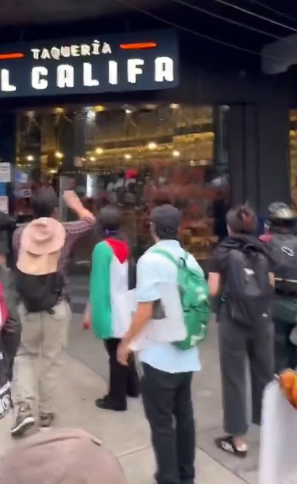 HugoCeMir's tweet image. La marcha de ayer solo sirvió para una cosa, unir a los pro palestina y a los que votaron por el verde.
O sea, a gente pendeja y de la verga.