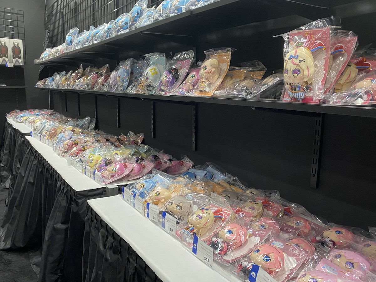 AnimateUSA's tweet image. #AX2025 Day 3🎊
The animate Group Booth (#SH504) is open and stocked with tons of exclusive anime goods🎉🎉
Start your day with us—we're ready for you ✨
#animateUSA #WutheringWaves #Hololive #ChainsawMan
