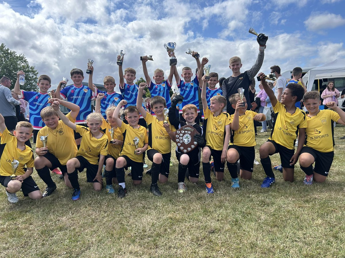 What a day at the Shire treat!! 3 teams and 3 first place trophies. Netballers ✅ girls footy ✅ boys footy ✅…. And even our first school 🏆 well done Wellfield winners! #TeamWellfield ⚽️ 🏐