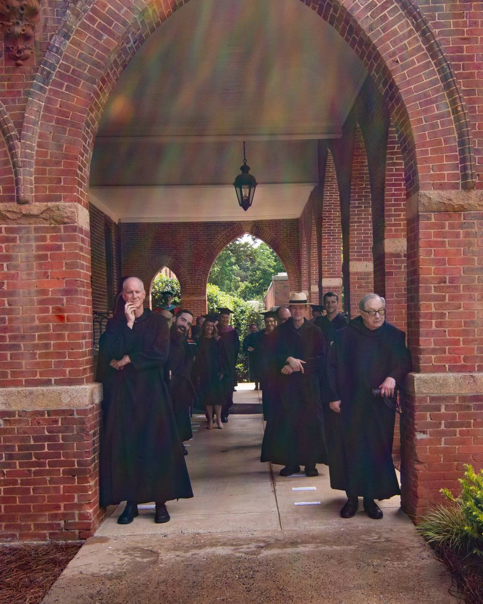 BelmontAbbey's tweet image. Still thinking about this special day — here’s a little graduation throwback we couldn’t resist sharing! ❤️
#BACGrad #Classof2025 #AbbeyLifeIsGood