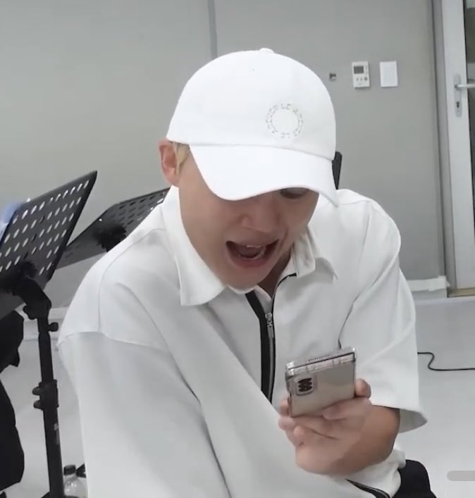 연습하는것들 녹음하는건가봄ㅋㅋ 참고해서 다시 연습하려고🥹