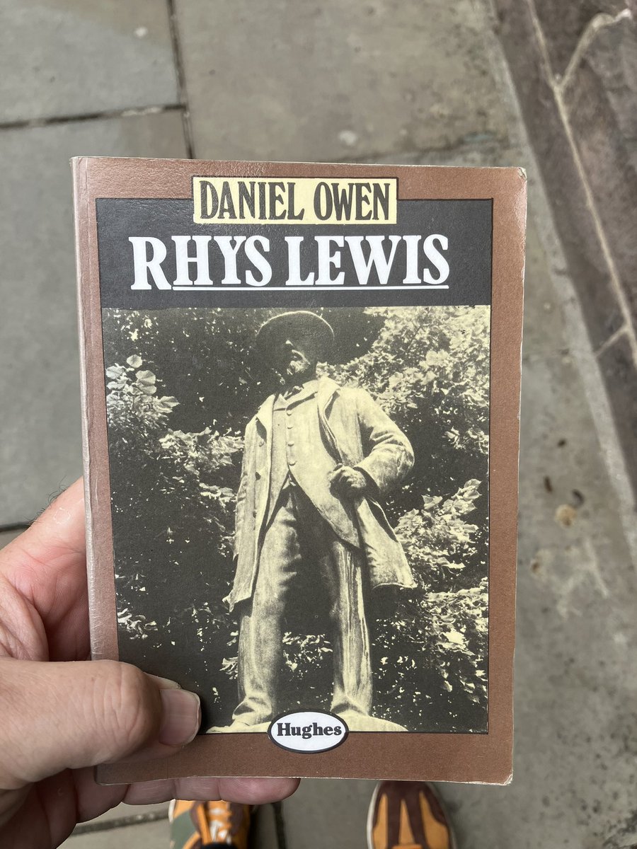 welshjthomas's tweet image. I’ve wanted to read this for years….but always been overwhelmed by the Welsh.
Time to move on from Sali Mali!