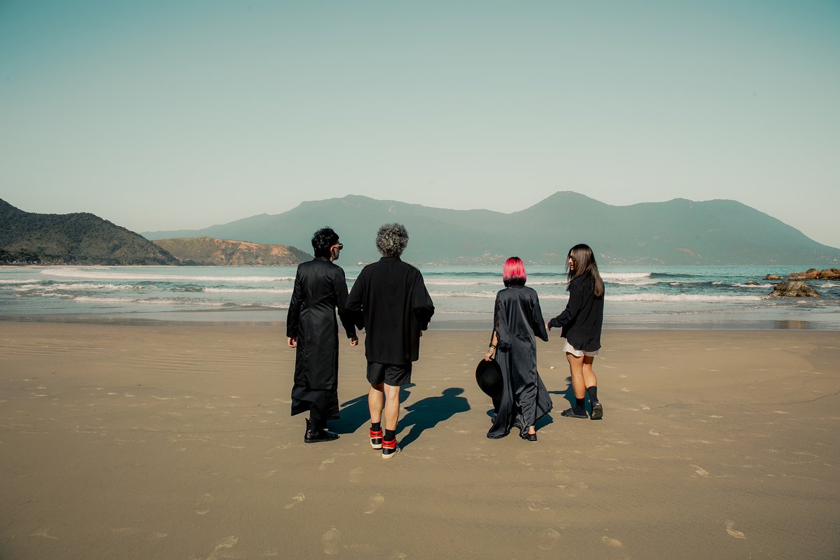 Supercombo's tweet image. Mais bastidores do Piseiro Black Sabbath 🦀 que já já completa 1 mês! E de onde saiu esse, tem mais... AGUARDEM.
Fotos: Marcela Sanches