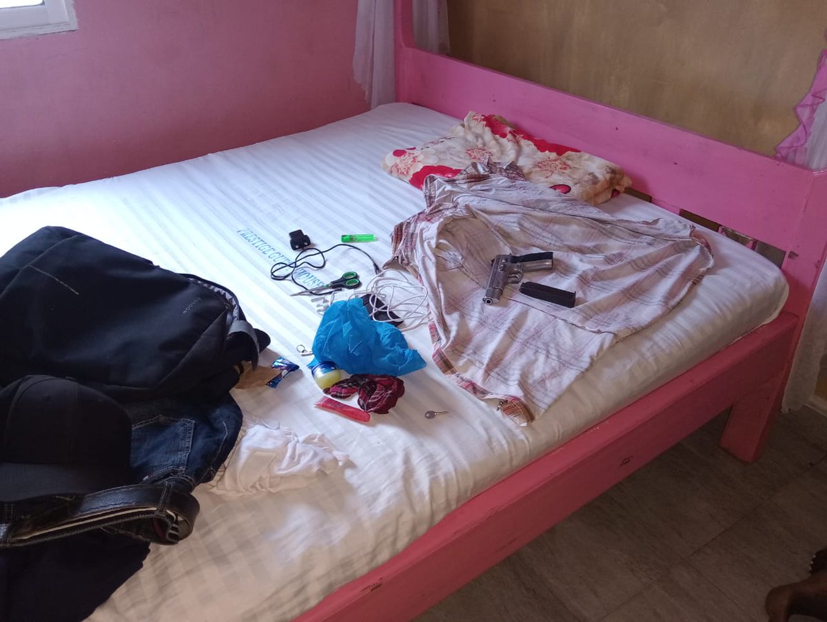 ROBBERY SUSPECT ARRESTED AS POLICE HEIGHTEN PURSUIT OF ARMED THUGS

DCI detectives based in Likoni have recovered a firearm believed to have been used to terrorize residents in the coastal region through violent robberies, arresting a 27-year-old man from whose house it was