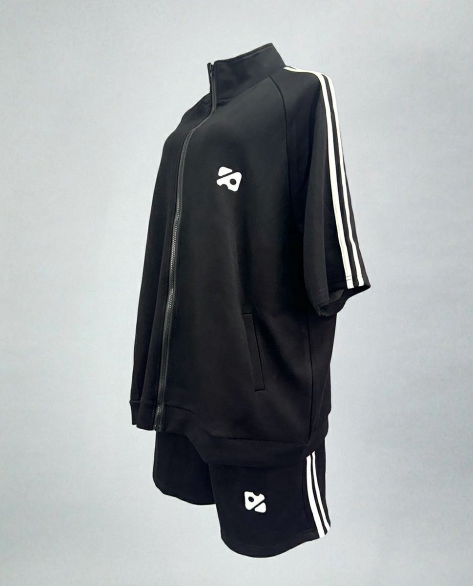 長袖アノネジャージ(廃盤)のラインナップ7色はすべて制作することに