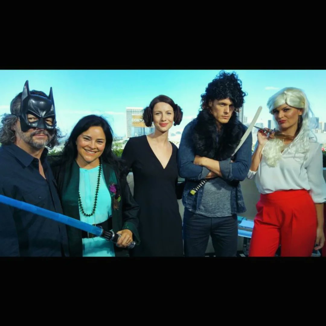 point_blank1959's tweet photo. Long lasting memories from the SDCC 2015. -  @CupiP @Pinterest #rondmoore #dianagabaldon #CaitrionaBalfe #SamHeughan #sdcc2015 https://t.co/b5bukkesPR