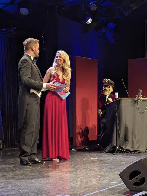 BenjaminStoewe's tweet photo. Was für ein wunderbarer Abend — der Deutsche Synchronpreis 2025 im Tipi am Kanzleramt. Herzlichen Glückwunsch an die prämierten Teams und danke an alle, die dieses Fest der Synchronisation möglich gemacht haben. ❤️ #Synchronpreis https://t.co/XStcN3ETUp