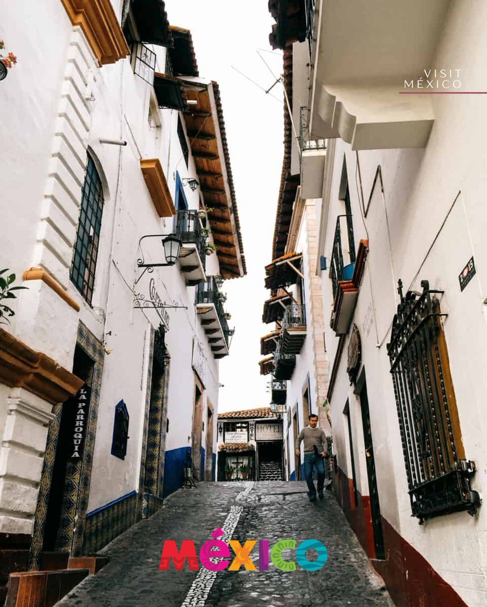 VisiteoMexico's tweet photo. Taxco de Alarcón é um destino encantador em Guerrero, famoso pela prata, arquitetura colonial e ruas de paralelepípedo. Um lugar mágico e histórico no alto das montanhas.

#MexicoBetterThanEver #Taxco #Guerrero #CulturaMexicana #PueblosMágicos https://t.co/e1OOgU75ZY