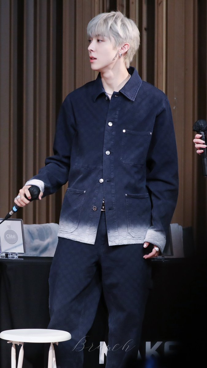 0404Et's tweet photo. 250705 makestar 
우찬🎤
#JOWOOCHAN #우찬 #ALLDAYPROJECT https://t.co/nUBytsSwzc