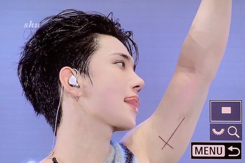 bisexshuaI's tweet photo. so we got scoups joshua and mingyu revealing their tattoos ALL IN A YEAR???? https://t.co/e6x45OG2Xm