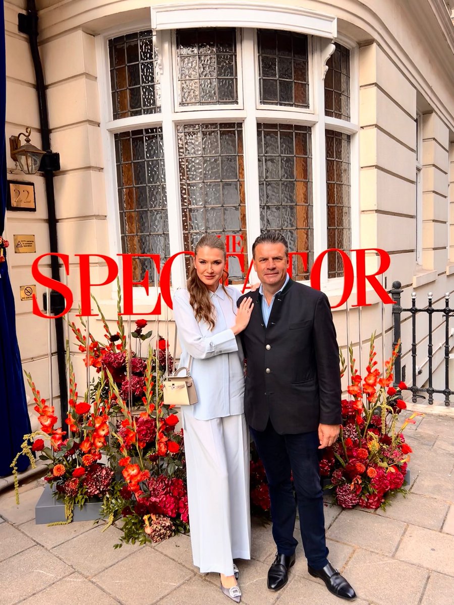 JohnMappin's tweet image. The Spectator Summer Party
The Uncontestable Climax of London’s Social Calendar
A Night of Portents and Politesse
By John Mappin
In the amber glow of a London July, as the sun set on the capital’s ancient stones and its restless politics, one gathering outshone all others:…