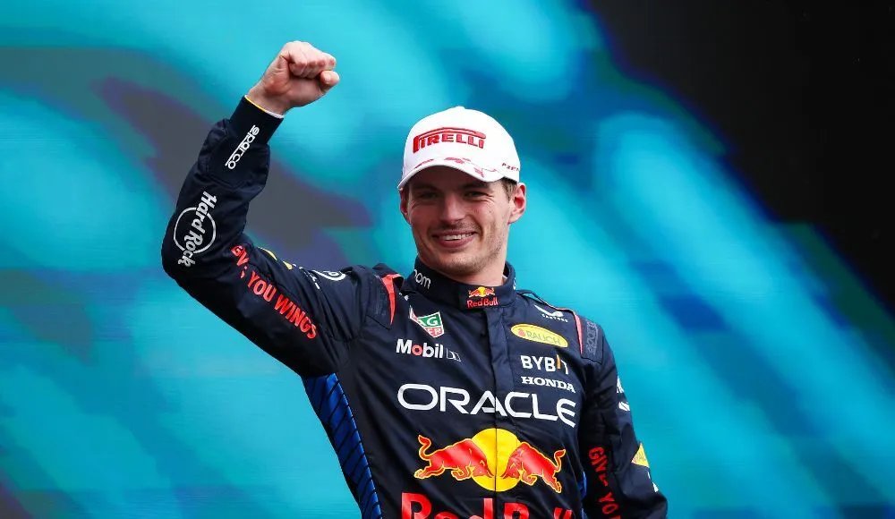 ElReyGuiri's tweet image. 🏁 ¡¡Pole de MAX VERSTAPPEN en Silverstone!!
🥇 Verstappen
🥈 Piastri
🥉 Norris
ALONSO 🇪🇸 - 9º
SAINZ 🇪🇸 - 11º
COLAPINTO 🇦🇷 - 20º