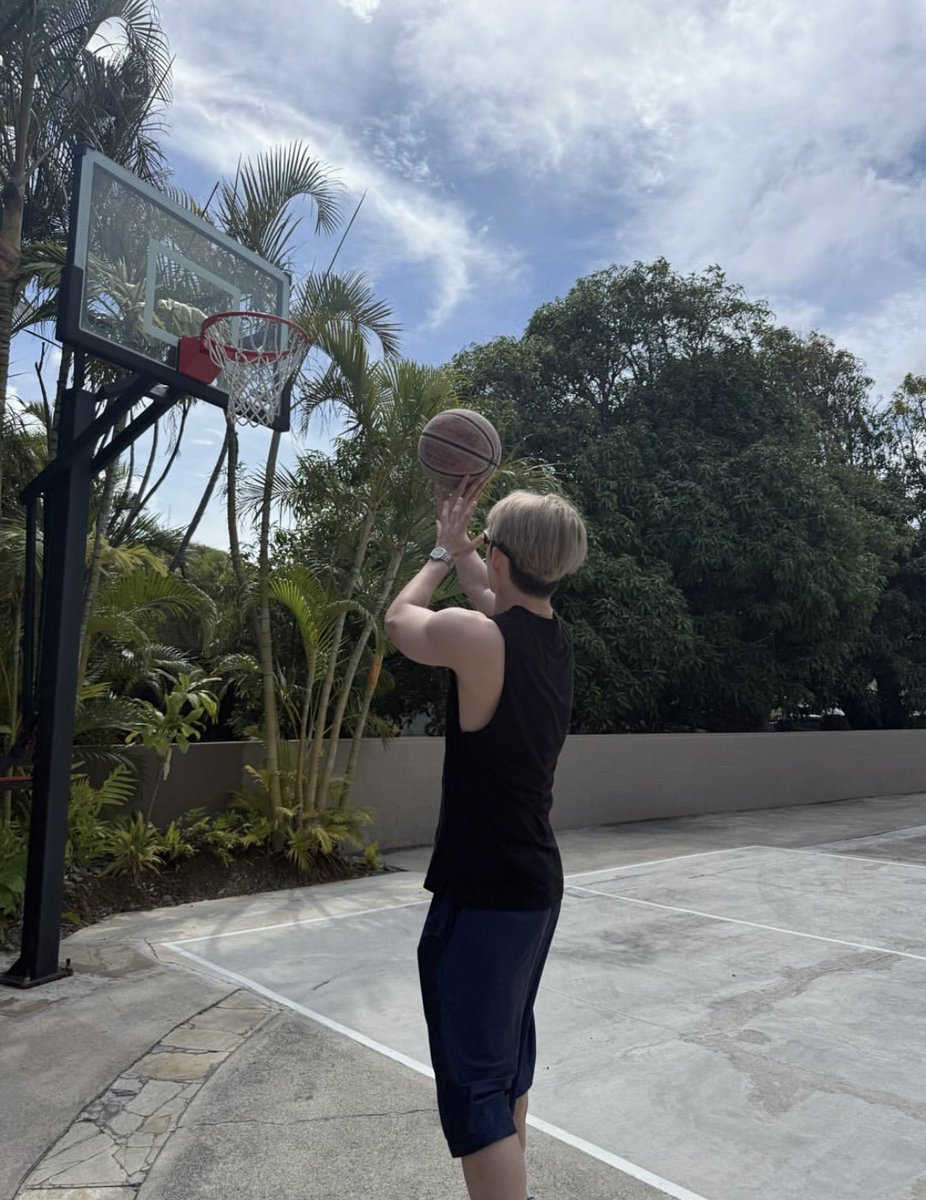 m_rhr_'s tweet image. さすがにときめく😞 ♥︎！！
興奮して一気に目覚めちゃった😮‍💨 ()