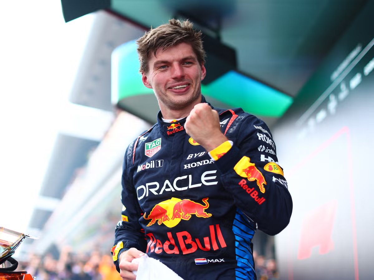 ElReyGuiri's tweet image. MAGISTRAL MAX VERSTAPPEN.
NO TIENE EL MEJOR COCHE, PERO SE LAS INGENIA PARA HACER MAGIA.