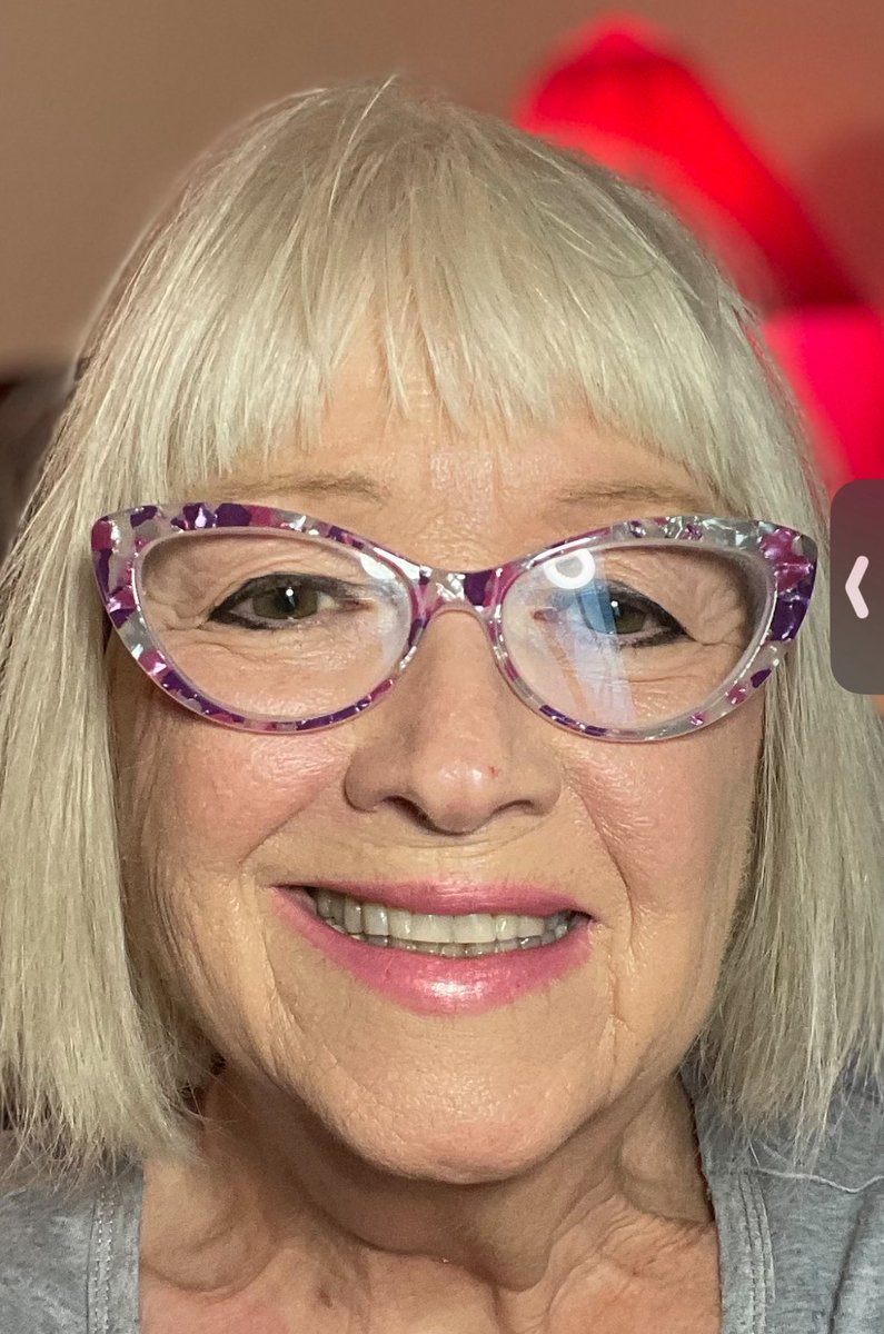 What should I paint today?🎨
Ideas anyone?💡