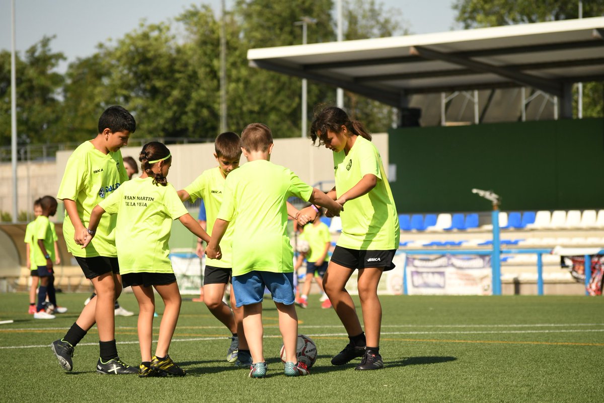 ¡Último día de nuestro Campus de Verano!🏖️🧊
Gracias a todos por participar y disfrutar del fútbol hasta el último momento de la temporada. Nos vemos en la 25/26 ❤️

#EFSanMartin l #elclubdetupueblo