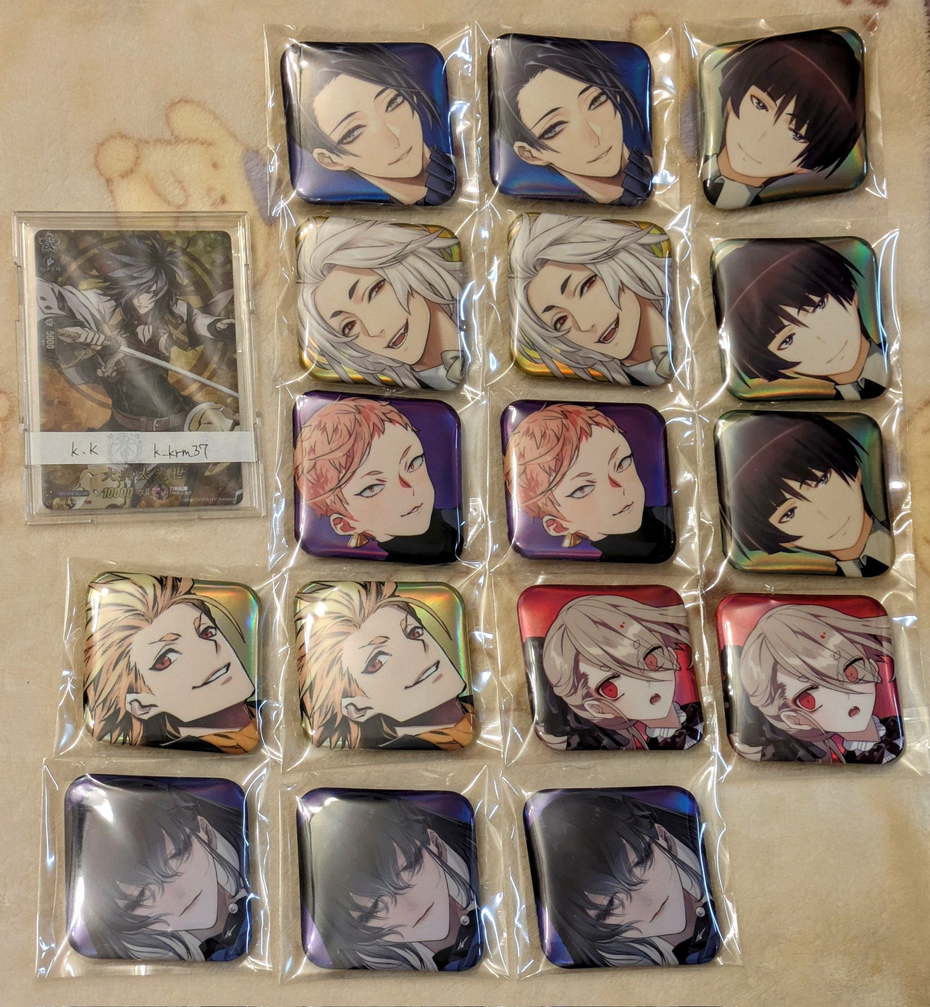 刀剣乱舞 三日月宗近 スクエア缶バッジ 大本丸博　缶バッジ 刀剣乱舞 大本丸博 三日月宗近 スクエア缶バッジ - メルカリ