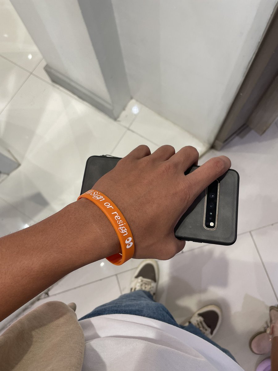 SiGM 🧡

if you see this in your time line, this is the time for you to choose if its "Sign or ReSign" 🦺👷👷‍♀️🦺

LFS! <a href="/sign/">Sign</a>