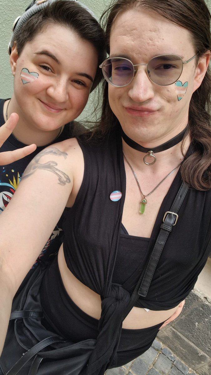 Liebe geht raus 
🩵🩷🤍🩷🩵
#CSDKöln