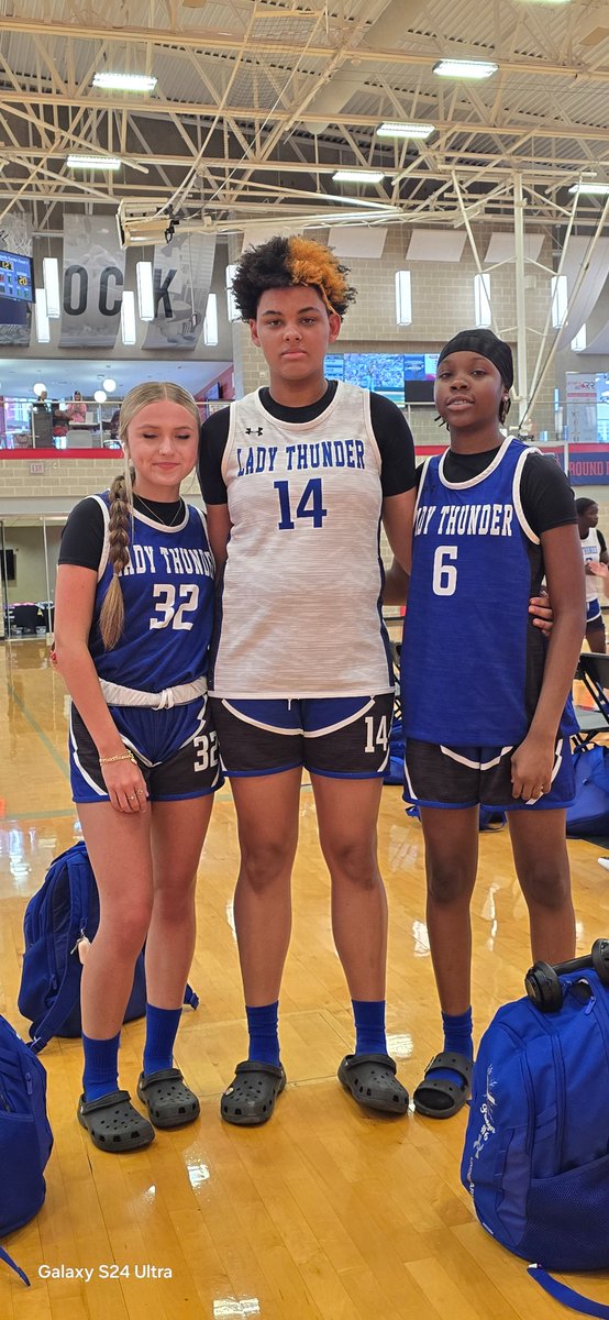 girlzprepreport's tweet photo. @ladythunder12 has given me some exciting games this club season, & @atxelitebball #TJShowcase, it continued. Stay tuned as I drop more articles over the next few days from players that stood out from the event, 6 have already been out https://t.co/0wwVUGMP8j search TJ Showcase https://t.co/Um9cTGWdRY