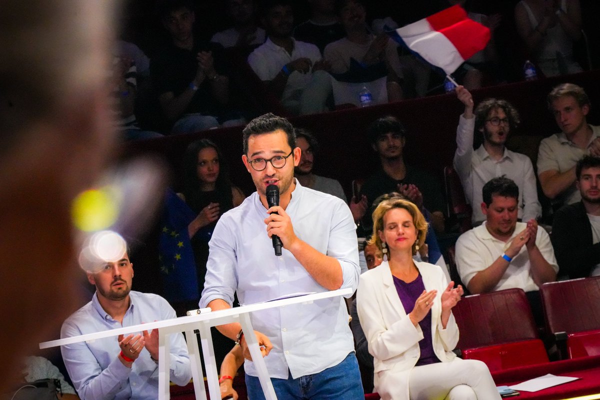 « S’engager sur votre territoire, se battre pour nos valeurs, nos cadres de vie, les crèches, les écoles, les retraites, aller voir nos commerçants et associations c’est faire de la politique et nous pouvons changer la vie des gens »

🗣️ Sacha Halphen, ancien Conseiller national