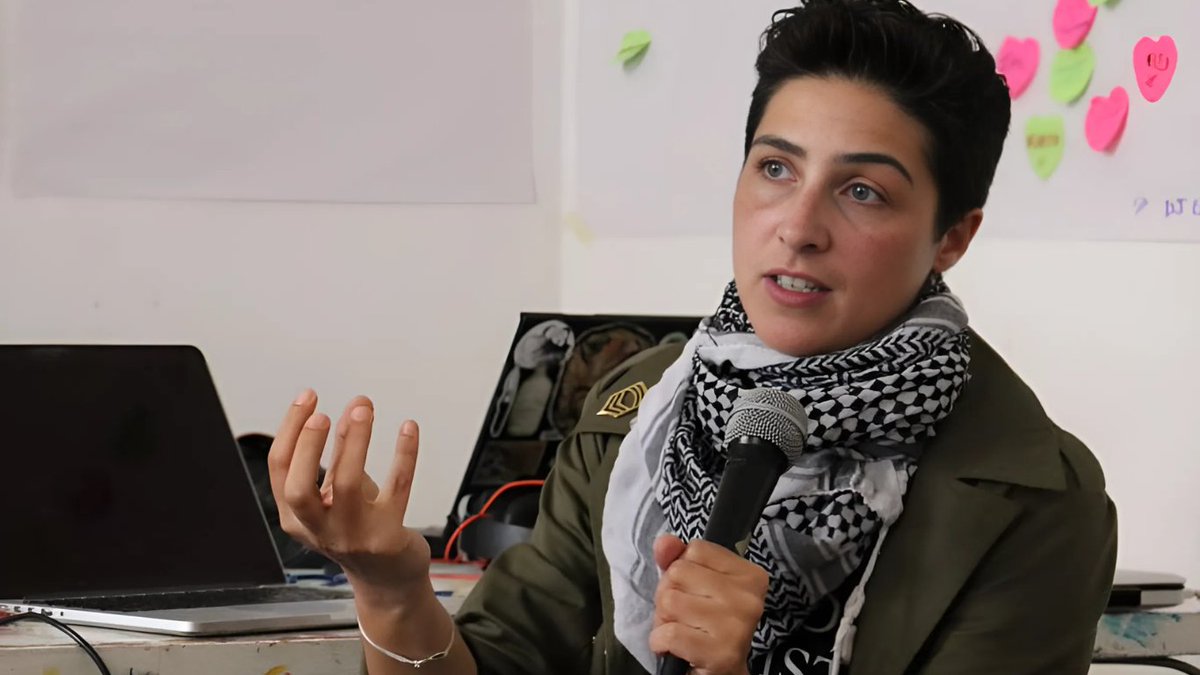 La profesora Irmgard Emmelhainz fue despedida de la Universidad Centro, en Ciudad de México, por proyectar documentales que abordaban la ocupación en Palestina. Ella denunció censura académica, condiciones laborales precarias y una grave disminución de la libertad de cátedra. La