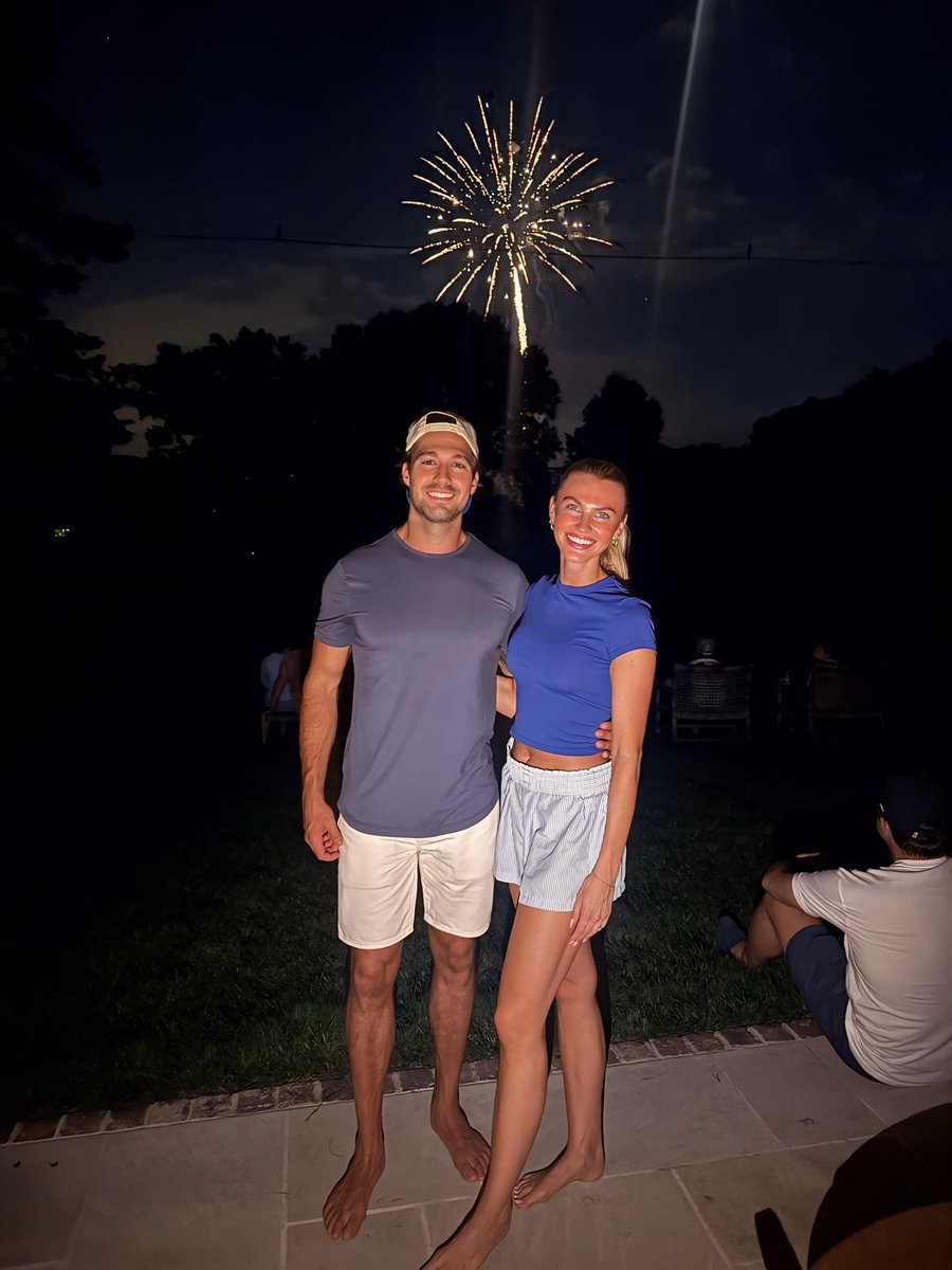 jamesmaslow's tweet image. Proud and grateful to live in this country. God bless The United States of America 🇺🇸