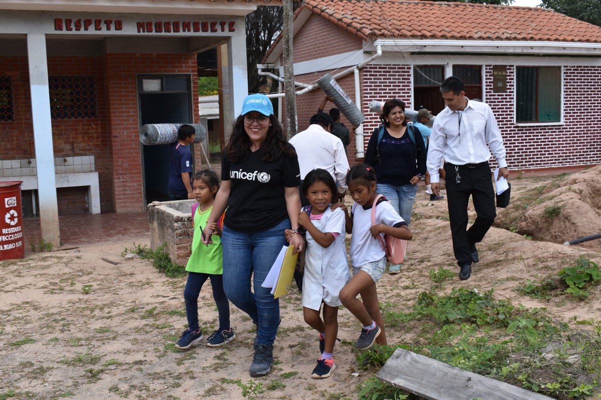 Does volunteering push forward gender equality??🤔

Yes and here’s how:
📚 Supports girls’ education
✊  Lifts up women as leaders
🛑 Challenges stereotypes
👩🏽‍⚖️ Puts women in charge of decisions
