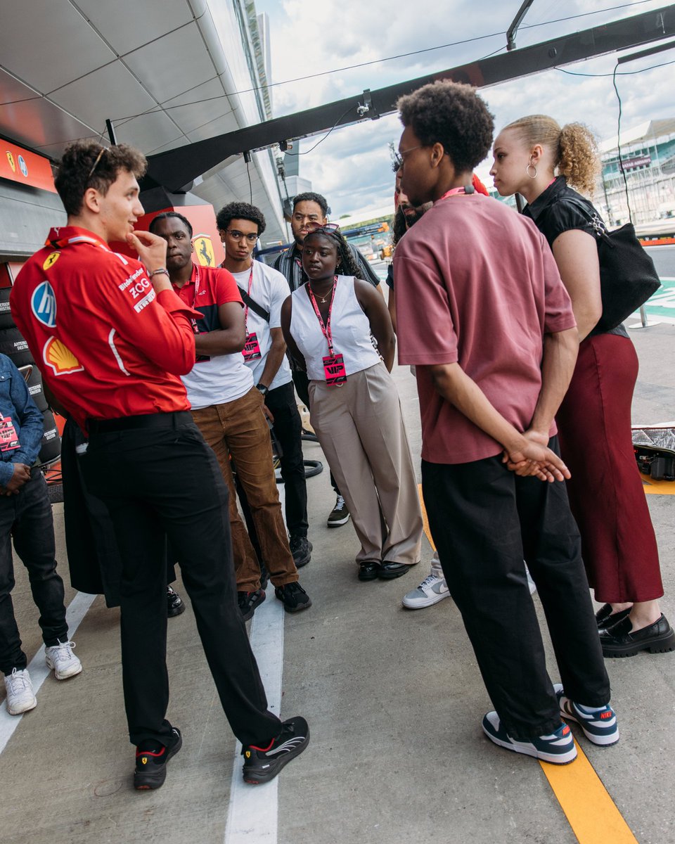 mission44's tweet image. A special day for our Motorsport Scholars at @SilverstoneUK, meeting @mission44 Founder @LewisHamilton and visiting the @ScuderiaFerrari garage 💥
We launched the Motorsport Scholarship, in partnership with @RAEngNews, to accelerate the careers of talented engineering students…