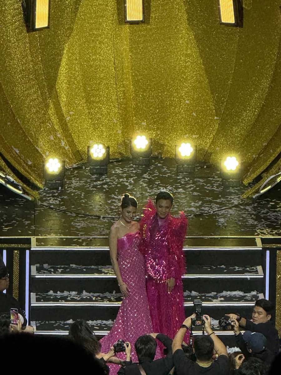 anhyunghaseyu's tweet image. sigurado, malayo mapupuntahan ng career ng CHARES! In God’s will. 

tahan na, chares! Nasa labas ang tunay na laban. So proud of you all! 🥺

CHARES MAGICAL BIGNIGHT
#PBBCollabTheBigNight